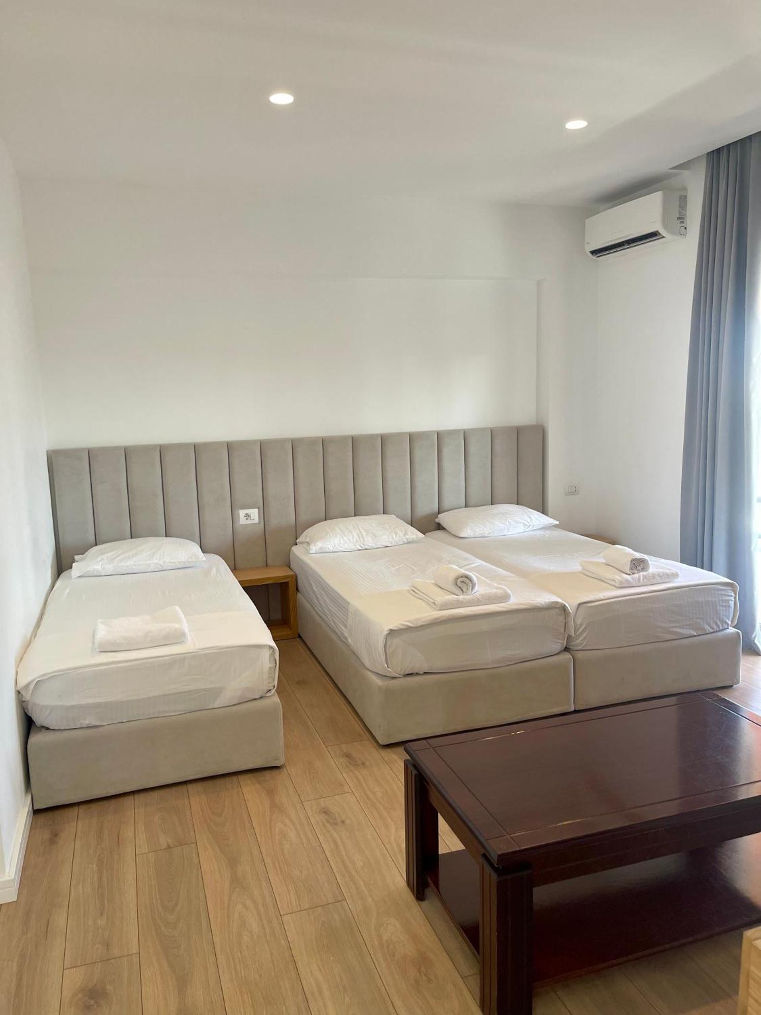 Hotel Aulona Sarandë Exterior foto
