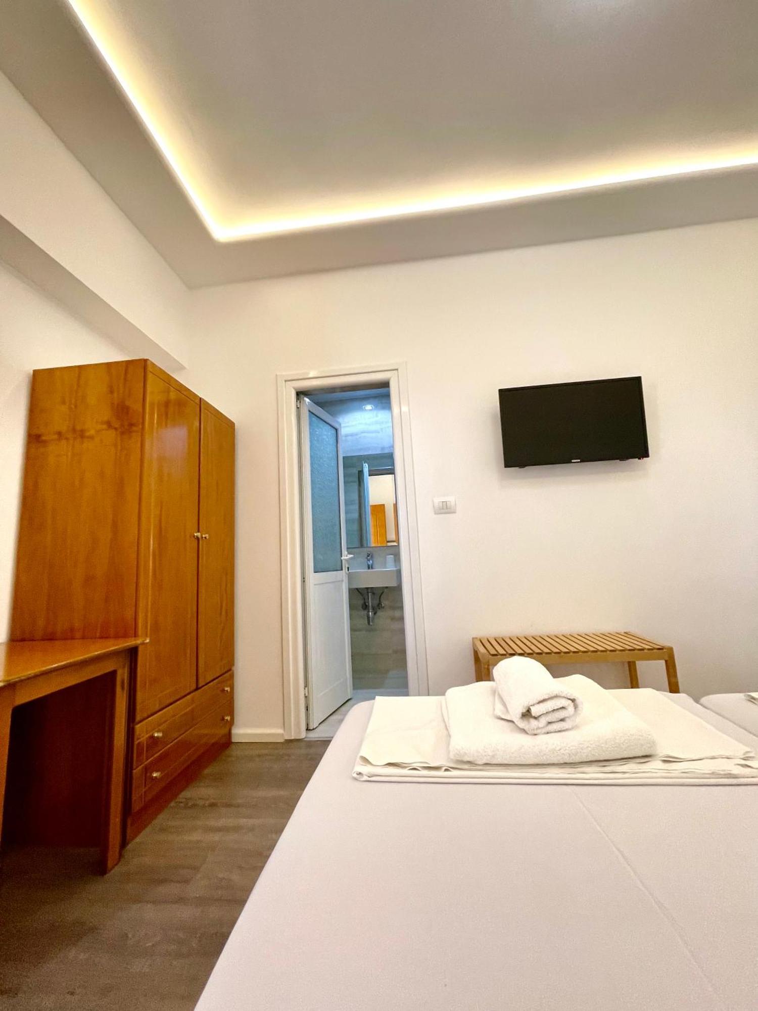 Hotel Aulona Sarandë Exterior foto